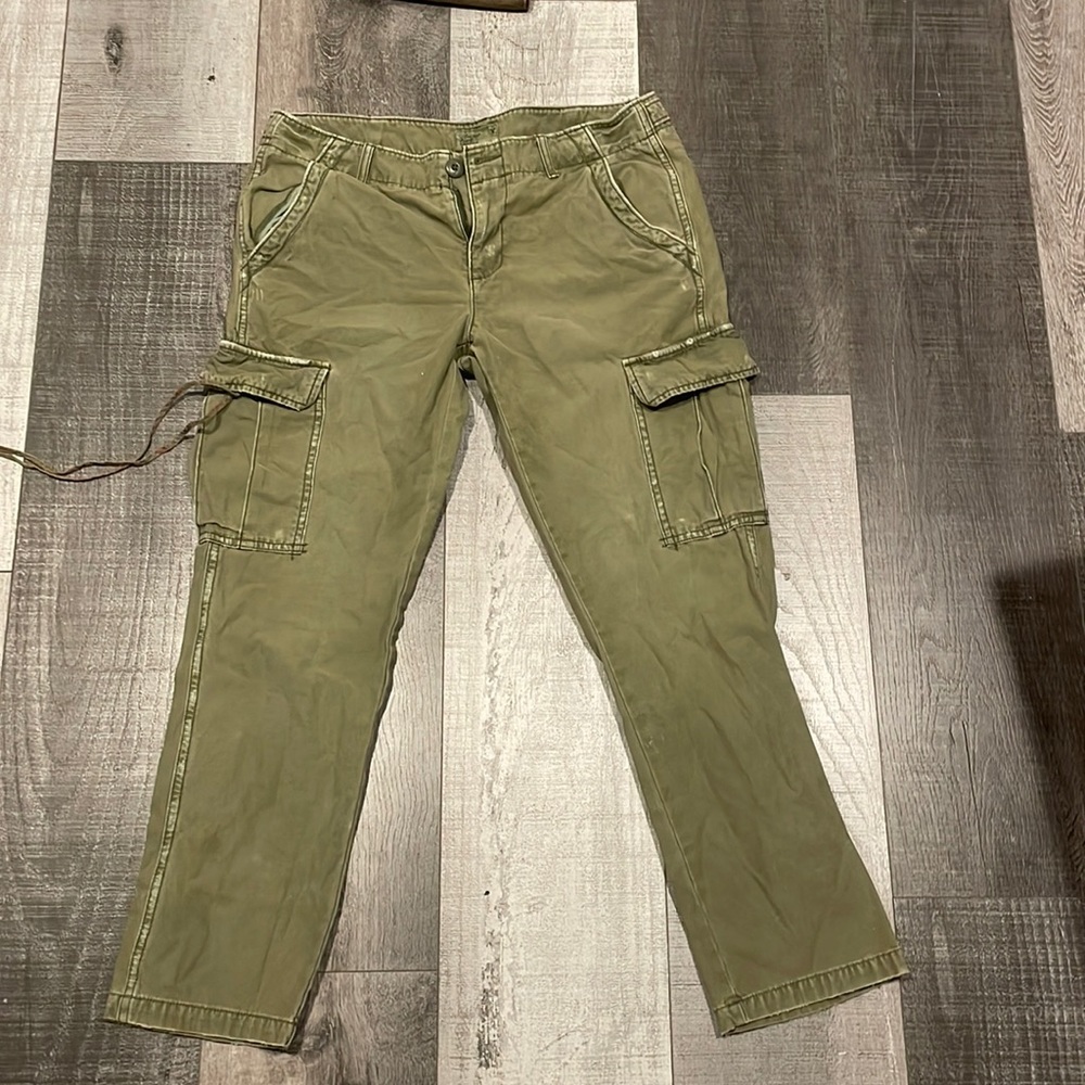 American Eagle Capri’s